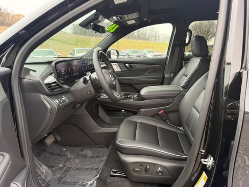 New 2026 Buick Enclave Avenir w/ Super Cruise Package image 17