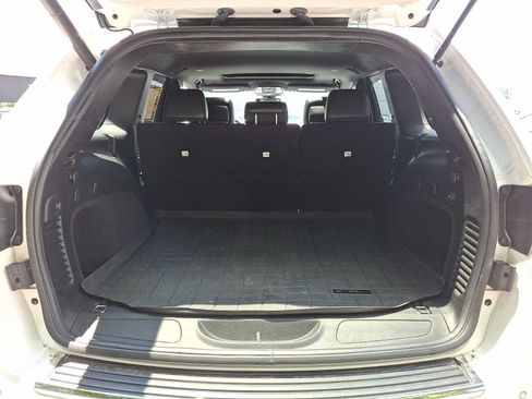 Used 2020 Jeep Grand Cherokee Limited AWD/4WD image 36