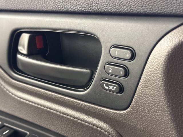 Used 2023 Honda Odyssey EX-L image 30