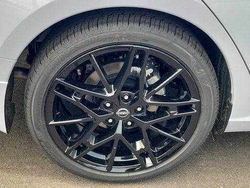 New 2026 Nissan Altima 2.5 SR w/ SR Midnight Edition Package FWD image 3