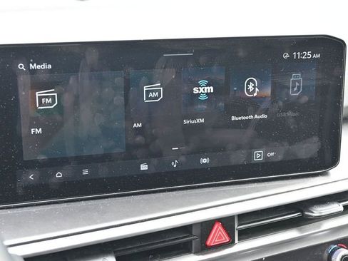 Used 2024 Kia Sorento S image 29