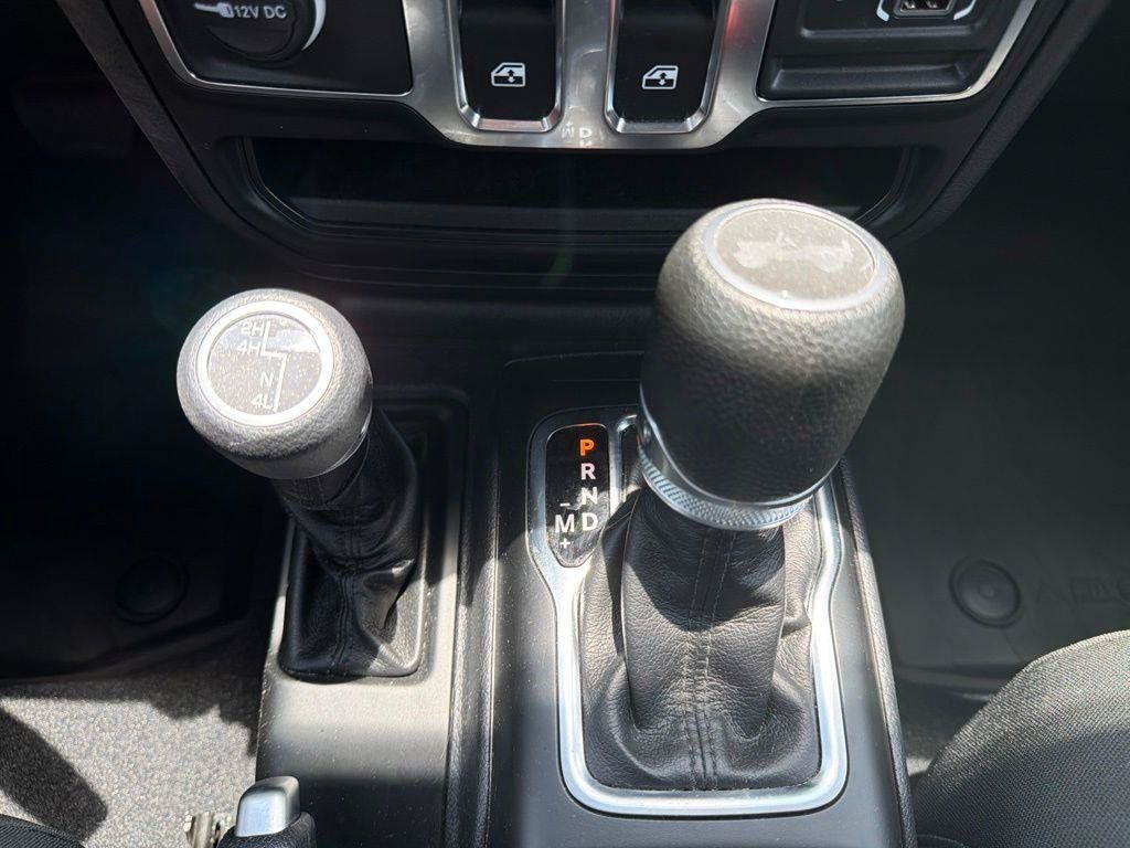 Used 2023 Jeep Wrangler Sport AWD/4WD image 28