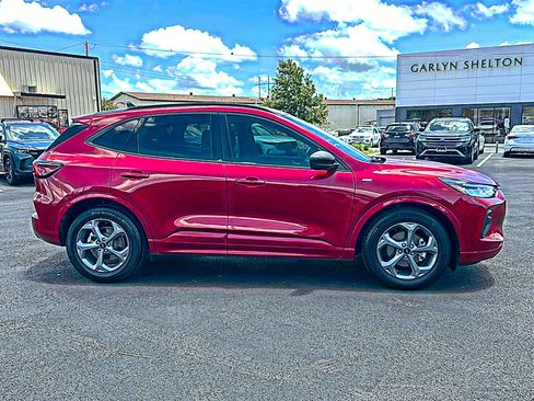 Used 2023 Ford Escape ST-Line w/ Tech Pack #1 FWD image 9