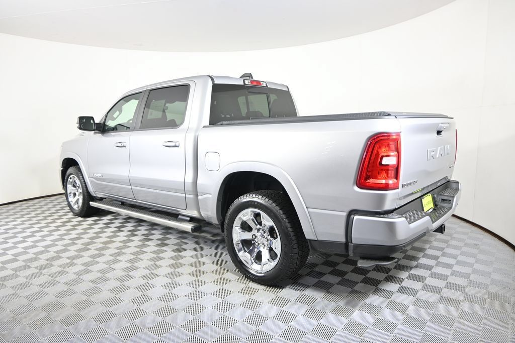 Used 2025 RAM 1500 Big Horn AWD/4WD image 4