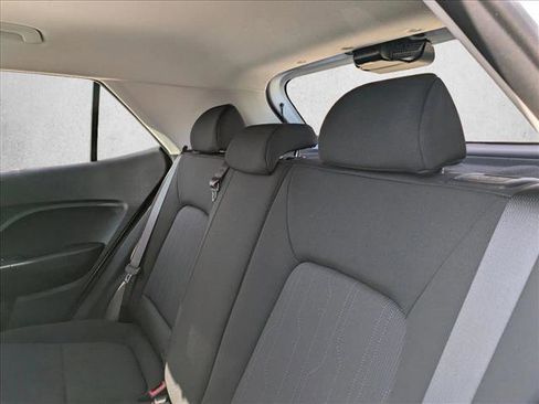 New 2026 Hyundai Venue SE image 18