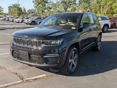 Used 2023 Jeep Grand Cherokee 4WD 4xe w/ Luxury Tech Group II image 5