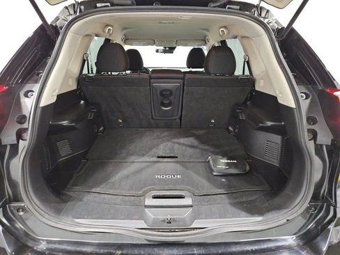 Used 2020 Nissan Rogue S w/ Special Edition Package image 11