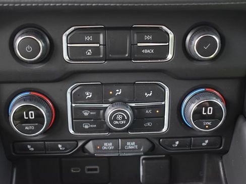 Used 2023 Chevrolet Tahoe LT AWD/4WD image 29