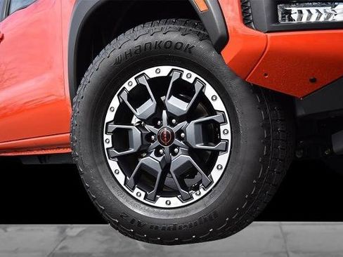 Certified 2025 Nissan Frontier PRO-4X w/ Pro Convenience Package image 3