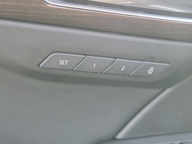 Used 2023 Buick Envision Avenir AWD/4WD image 27