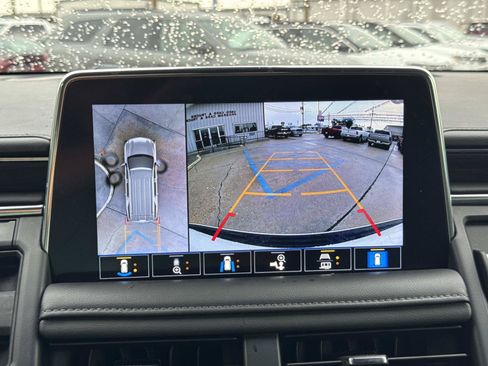 Used 2021 Chevrolet Tahoe LT w/ LT Signature Package RWD image 26
