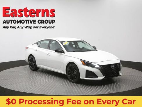 Used 2024 Nissan Altima 2.5 SR FWD image 49