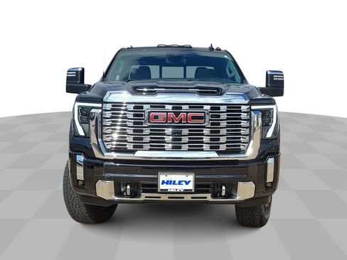 Used 2024 GMC Sierra 2500 Denali image 3