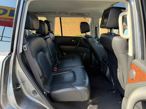 Used 2017 Nissan Armada Platinum w/ Interior Lighting Package image 10