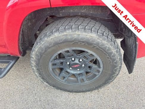 Used 2024 Toyota 4Runner TRD Off-Road Premium w/ Moonroof Package AWD/4WD image 19