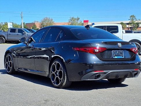 Used 2023 Alfa Romeo Giulia Veloce image 5