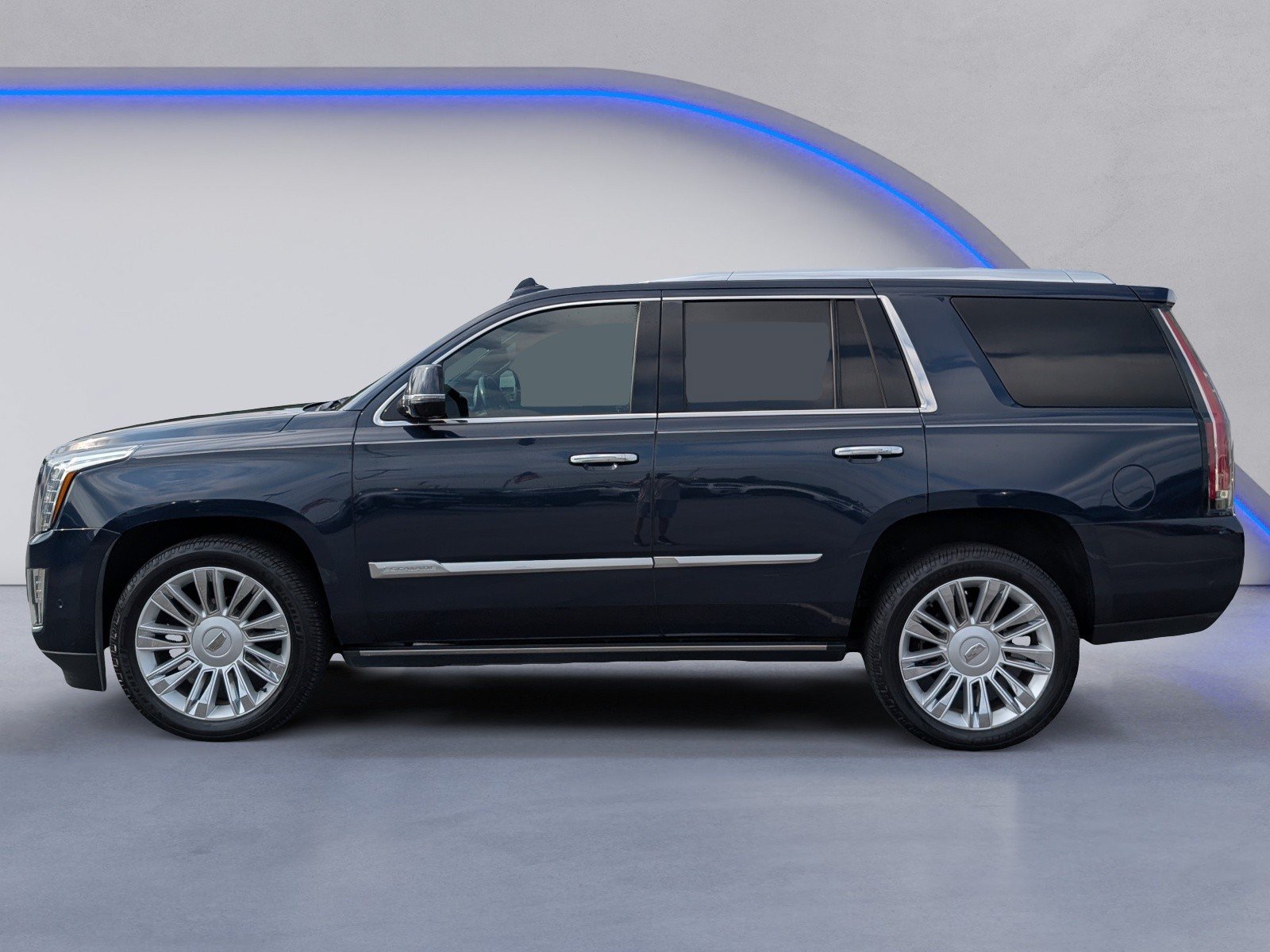 Used 2020 Cadillac Escalade Platinum AWD/4WD image 6