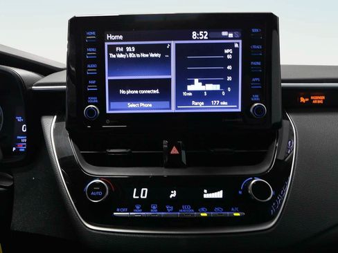Used 2022 Toyota Corolla LE FWD image 13