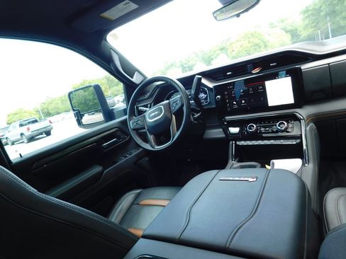Certified 2024 GMC Sierra 2500 AT4 w/ AT4 Premium Plus Package AWD/4WD image 6