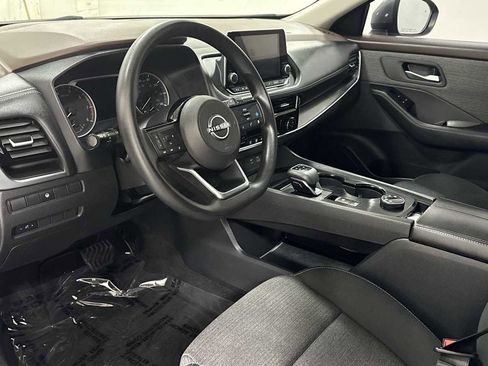 Used 2022 Nissan Rogue SV image 12