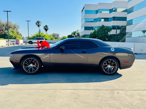 Used 2016 Dodge Challenger SRT w/ Technology Group image 15