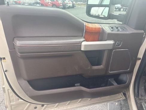 Used 2018 Ford F150 King Ranch w/ Equipment Group 601A Luxury image 17