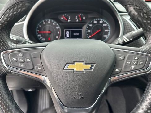 Used 2024 Chevrolet Malibu LT image 28