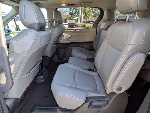 Used 2024 Toyota Sienna XLE image 15