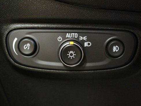 Used 2020 Chevrolet Equinox Premier FWD image 20