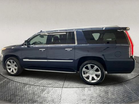 Used 2019 Cadillac Escalade ESV Luxury image 5