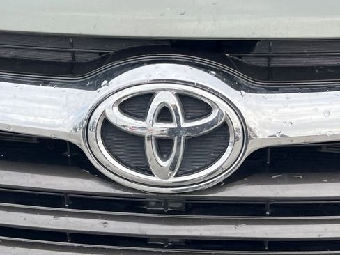 Used 2014 Toyota Highlander Limited image 10