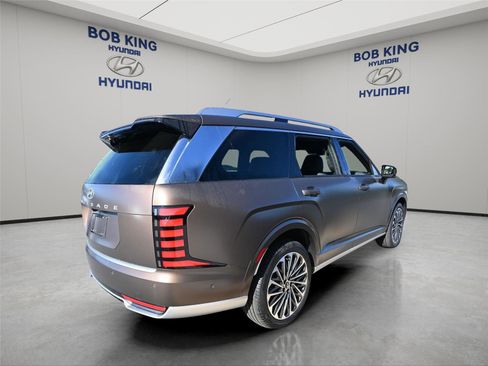 New 2026 Hyundai Palisade Calligraphy FWD image 6