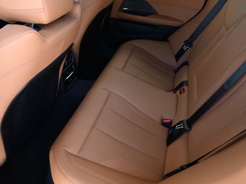Used 2026 BMW M440i RWD image 13