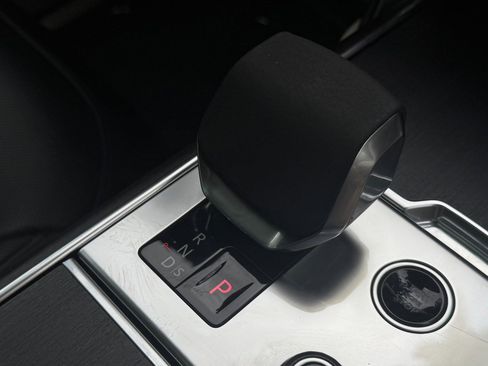 Used 2022 Land Rover Range Rover SE image 33