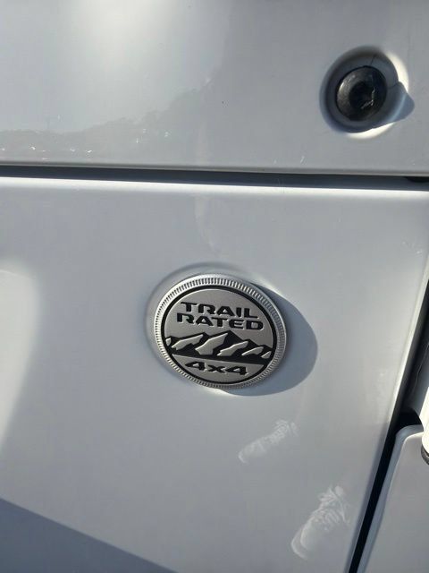 Used 2021 Jeep Gladiator Sport AWD/4WD image 19