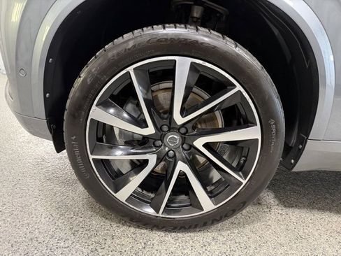 Used 2018 Volvo XC90 T6 Momentum w/ Convenience Package image 29