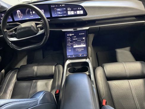 Used 2022 Lucid Air Grand Touring image 4