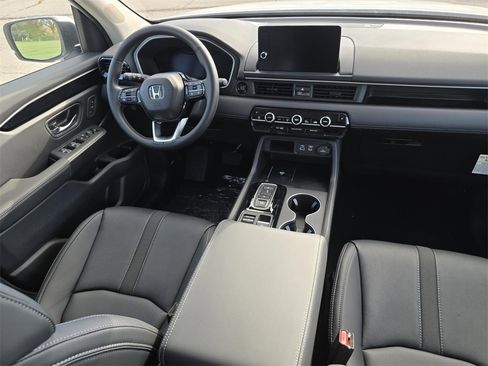 New 2025 Honda Pilot EX-L image 23