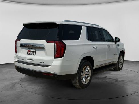 Used 2024 GMC Yukon SLT AWD/4WD image 10