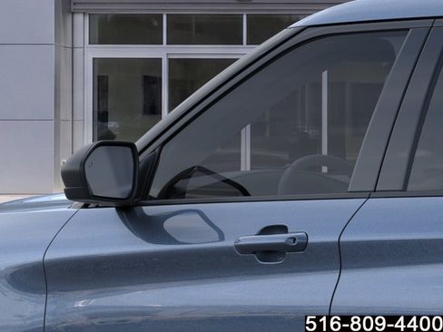 Used 2026 Ford Explorer Active AWD/4WD image 21