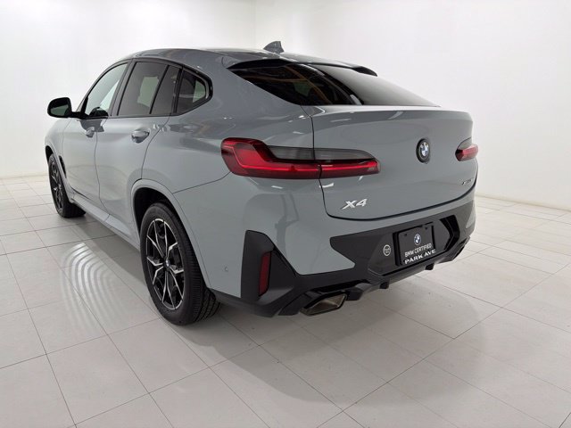 Certified 2024 BMW X4 xDrive30i w/ Premium Package AWD/4WD image 3