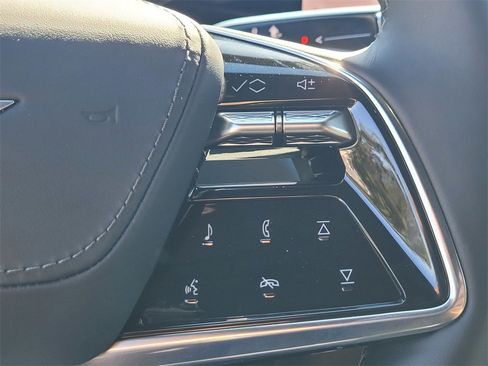 New 2026 Cadillac Lyriq V image 18