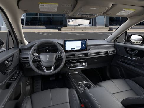 New 2025 Lincoln Corsair Grand Touring w/ Equipment Group 302A AWD/4WD image 9