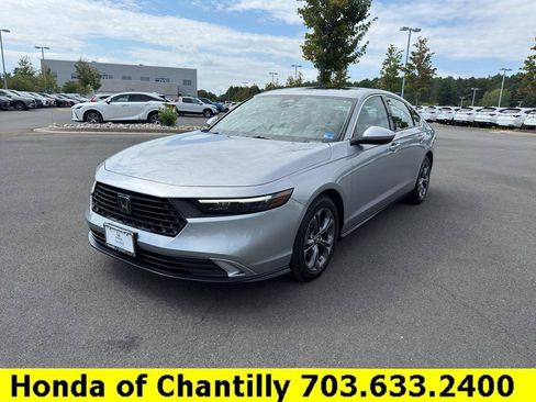 Certified 2023 Honda Accord EX image 3