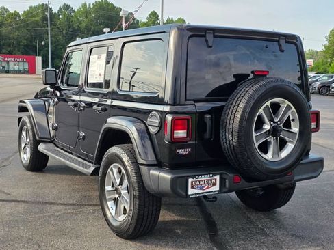 Used 2021 Jeep Wrangler Unlimited Sahara w/ Cold Weather Group AWD/4WD image 10