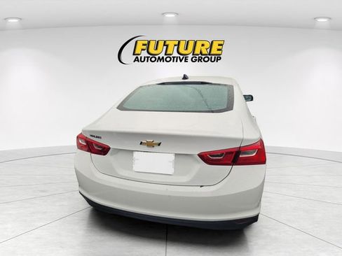 Used 2022 Chevrolet Malibu LS image 4