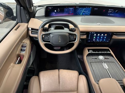 Used 2025 Lincoln Navigator L Black Label image 27