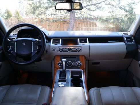 Used 2010 Land Rover Range Rover Sport Supercharged image 16