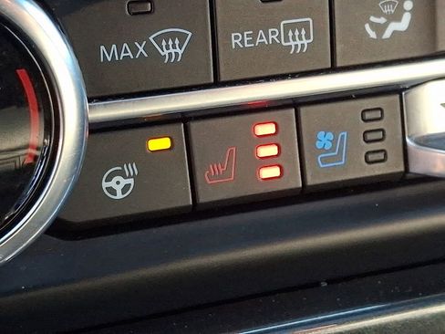 Used 2022 Ford Expedition Limited image 24