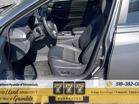 Used 2021 Nissan Altima 2.5 SR w/ SR Premium Package image 29